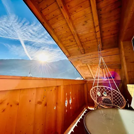 Bergfried Appartements - Ski In Ski Out, Inklusive Sommerkarte, Zentral Mit Ausblick Ueber Kaprun Exterior photo