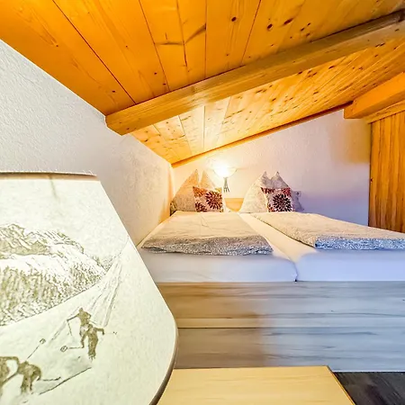 Bergfried Appartements - Ski In Ski Out, Inklusive Sommerkarte, Zentral Mit Ausblick Ueber Kaprun Exterior photo