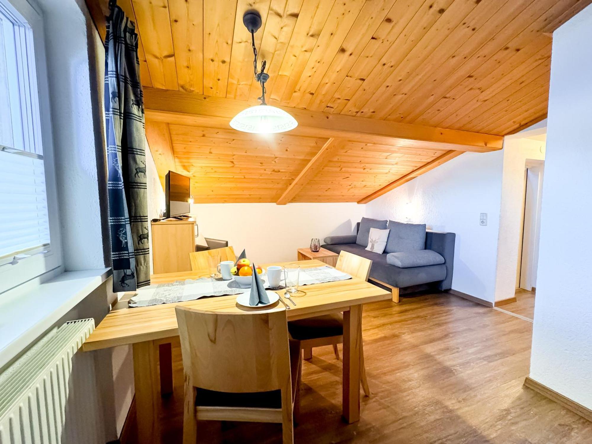 Bergfried - In Out, Inklusive Sommerkarte, Zentral Mit Ausblick Ueber Apartment Kaprun
